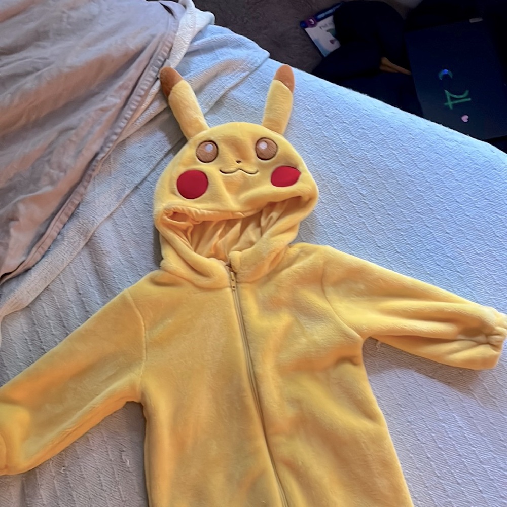 Kids pikachu costume